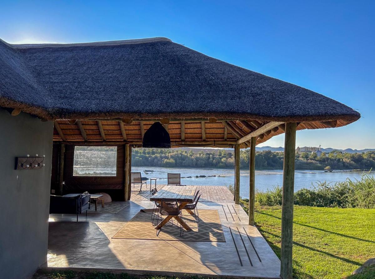Tzamenkomst River Lodge Colesberg Ngoại thất bức ảnh