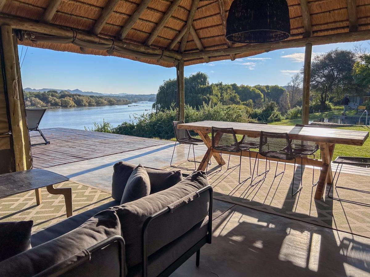 Tzamenkomst River Lodge Colesberg Ngoại thất bức ảnh