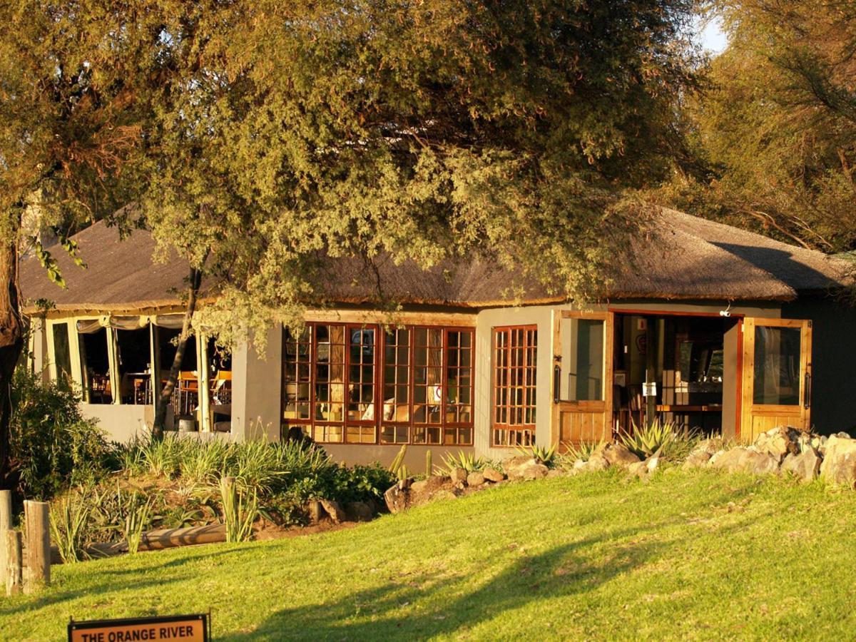 Tzamenkomst River Lodge Colesberg Ngoại thất bức ảnh