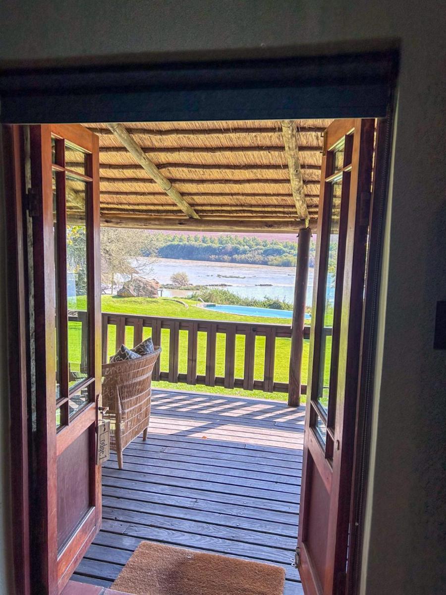 Tzamenkomst River Lodge Colesberg Ngoại thất bức ảnh