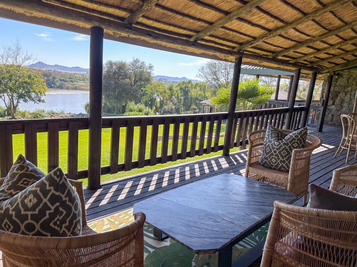 Tzamenkomst River Lodge Colesberg Ngoại thất bức ảnh